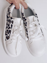 LEOPARD LACE-UPS